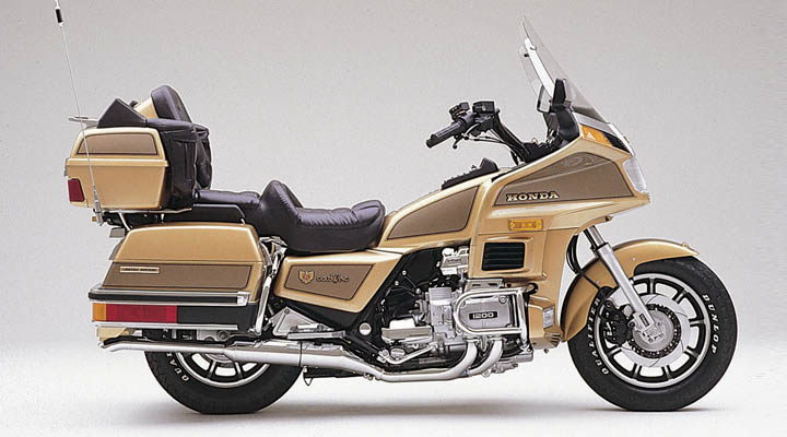 2005 Honda goldwing overall length